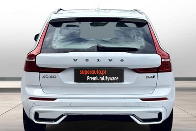 Volvo XC60 B4 D AWD Plus Dark