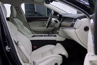 Volvo V90 Cross Country D4 AWD Pro