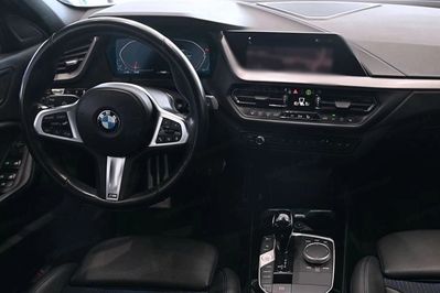 BMW Seria 1 116i M Sport aut