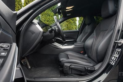 BMW Seria 3 320d xDrive M Sport sport-aut