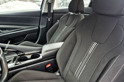 Hyundai Elantra 1.6 Smart DCT