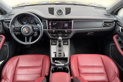 Porsche Macan T