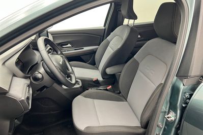 Dacia Jogger Extreme 1.6 Hybrid AT 7-miejsc