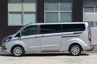 Ford Tourneo Custom L2H1 AT
