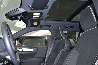 Volvo XC40 B4 Ultra Black Edition