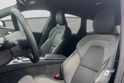 Volvo XC60 B5 B AWD Plus Dark aut