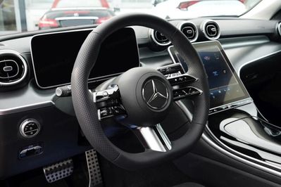 Mercedes Klasa C 200 4-Matic AMG