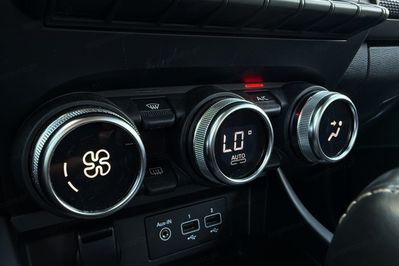 Renault Arkana 1.6 E-TECH Intens