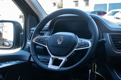 Renault Trafic L2H1 Zabudowa Brygadowa