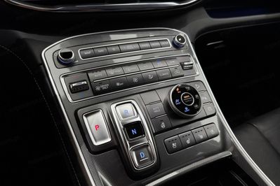 Hyundai Santa Fe 1.6 T-GDI HEV Platinum 4WD