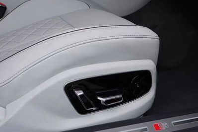 Audi A8 L 60 TFSI e quattro Tiptr.