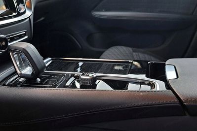 Volvo V60 T6 AWD Plug-In Hybrid Core aut