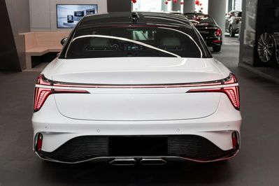 Hongqi H6 2.0T Deluxe DSG