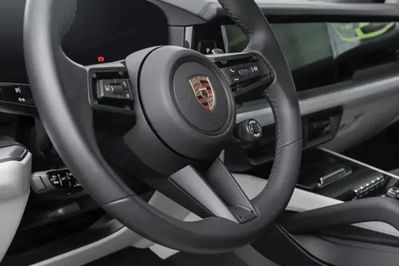 Porsche Cayenne Coupe E-Hybrid  Black Edition