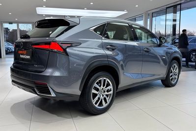 Lexus NX 300h Business Edition AWD