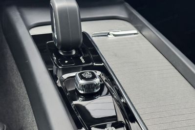 Volvo XC60 B4 B Plus Dark aut