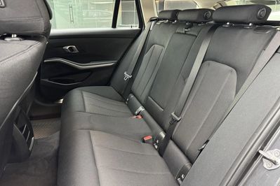 BMW Seria 3 318i aut