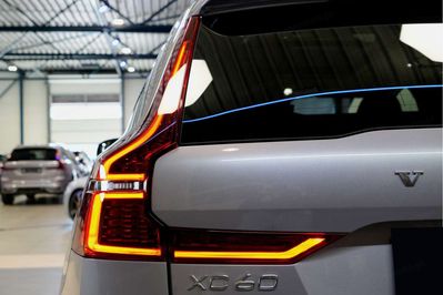 Volvo XC60 B5 AWD Ultra Dark