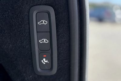 Volvo XC90 T8 AWD Plug-In Hybrid Ultra Dark 7os