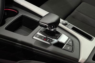 Audi A4 35 TFSI mHEV S Line S tronic