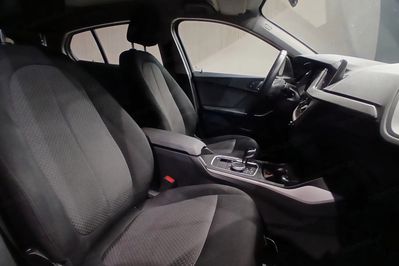 BMW Seria 1 118i Advantage