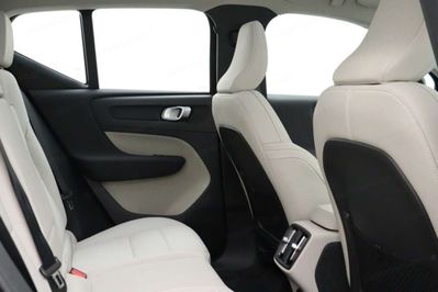 Volvo XC40 B4 Ultra Dark