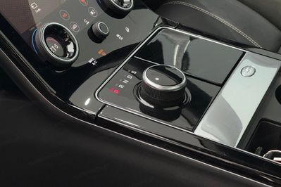 Land Rover Range Rover Velar 3.0  R-Dynamic SE 4WD