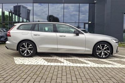 Volvo V60 B3 B Plus Dark