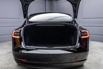 Tesla Model 3 3 Long Range AWD