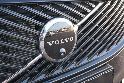 Volvo XC90 T8 AWD Plug-In Hybrid Ultra Dark 7os