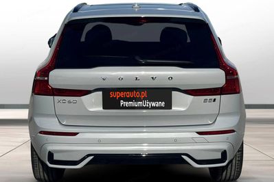 Volvo XC60 B5 B AWD Ultra Dark