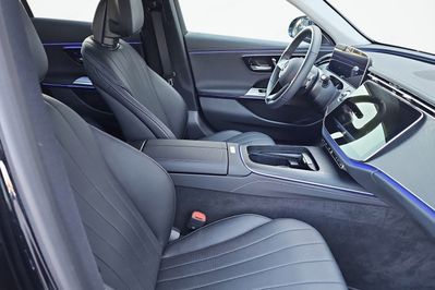 Mercedes Klasa E Kombi 220 d 4MATIC Avantgarde