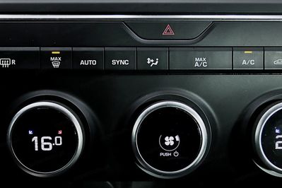 Jaguar E-Pace i4D FWD R-Dynamic S