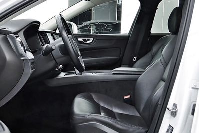 Volvo XC60 B4 D AWD Momentum Pro aut