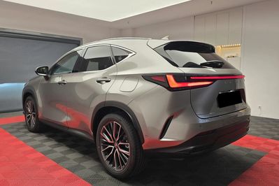 Lexus NX 350h Omotenashi 2.5 Hybrid AWD