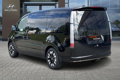 Hyundai Staria 1.6 T-GDI HEV Luxury aut