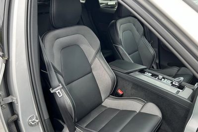 Volvo XC60 B4 B Plus Dark aut