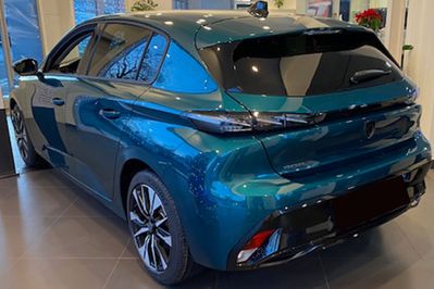 Peugeot 308 Allure e-DCS6 1.2 mHEV