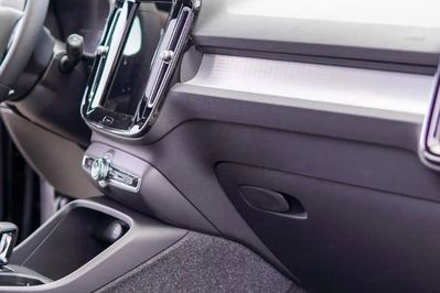 Volvo XC40 B3 Plus Dark