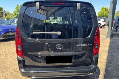Toyota Proace City Verso Long Family