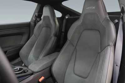 Porsche 911 Carrera 4 GTS