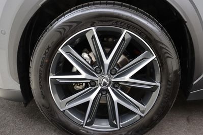 Lexus LBX Emotion 1.5 Hybrid