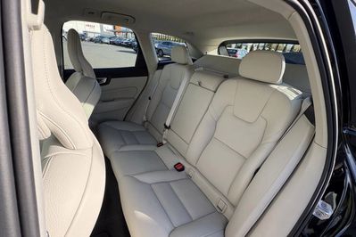 Volvo XC60 B4 B Plus Bright