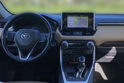 Toyota RAV4 2.5 Hybrid Executive 4x2