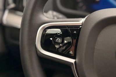 Volvo XC90 T8 AWD Plug-In Hybrid Ultra Dark 7os