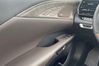 Lexus RX 450h+ Omotenashi 2.5 Hybrid Plug-in