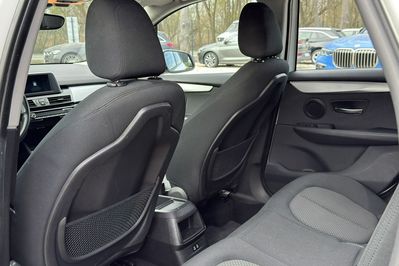 BMW Seria 2 216d aut