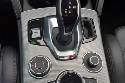 Alfa Romeo Stelvio 2.0 Turbo Veloce Q4