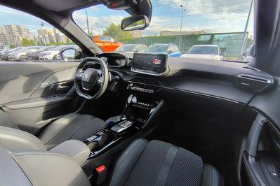 Peugeot 2008 mHEV GT