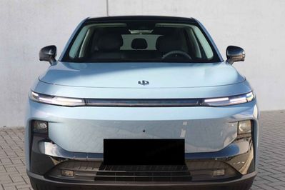 Leapmotor B10 Design Hybrid EV 18,8 kWh